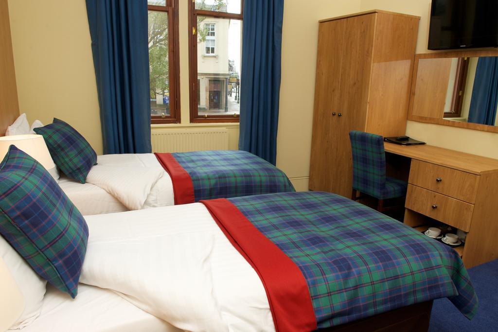 The Pipers' Tryst Hotel غلاسغو الغرفة الصورة